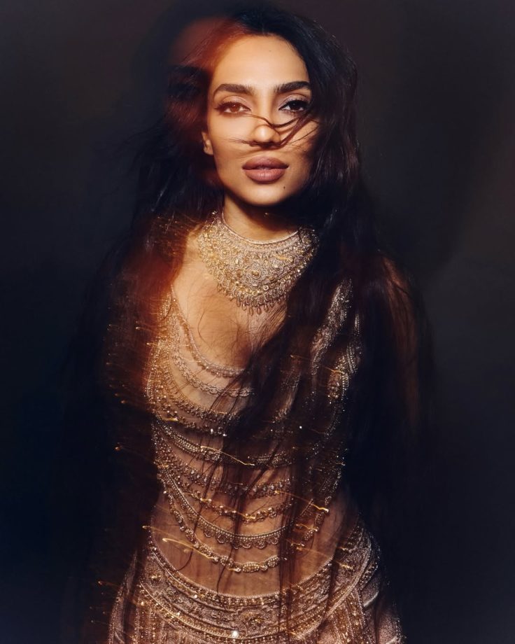 Aditi Rao Hydari, Sobhita Dhulipala Rule This Week's Couture Fashion 1
