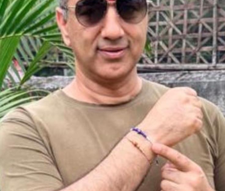 Akshay Kumar, Kangana Ranaut, Mahesh Babu To Vivek Oberoi: Peek Into Celebrities' Raksha Bandhan Celebration 1