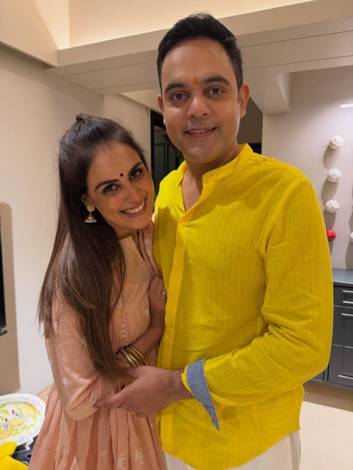 Akshay Kumar, Kangana Ranaut, Mahesh Babu To Vivek Oberoi: Peek Into Celebrities' Raksha Bandhan Celebration 1