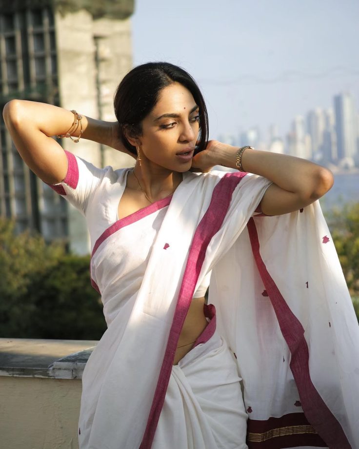 Anna Ben, Amala Paul, Shruti Haasan, Sobhita Dhulipala Serve 4 Stunning Kasavu White Saree Looks 1