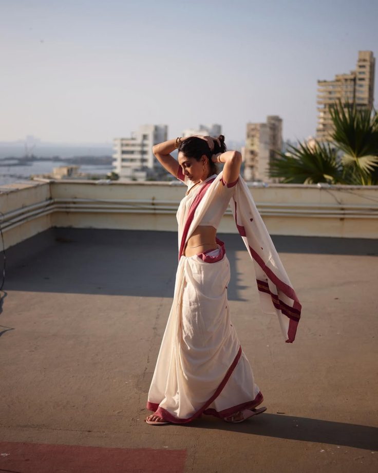 Anna Ben, Amala Paul, Shruti Haasan, Sobhita Dhulipala Serve 4 Stunning Kasavu White Saree Looks 1