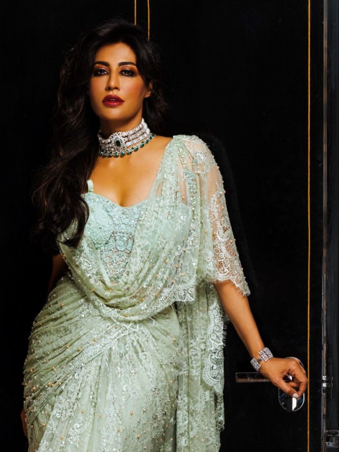 Chitrangda Singh Exudes Vintage Glamour in Tarun Tahiliani Saree 1