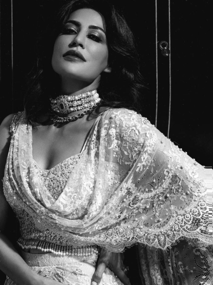 Chitrangda Singh Exudes Vintage Glamour in Tarun Tahiliani Saree 1