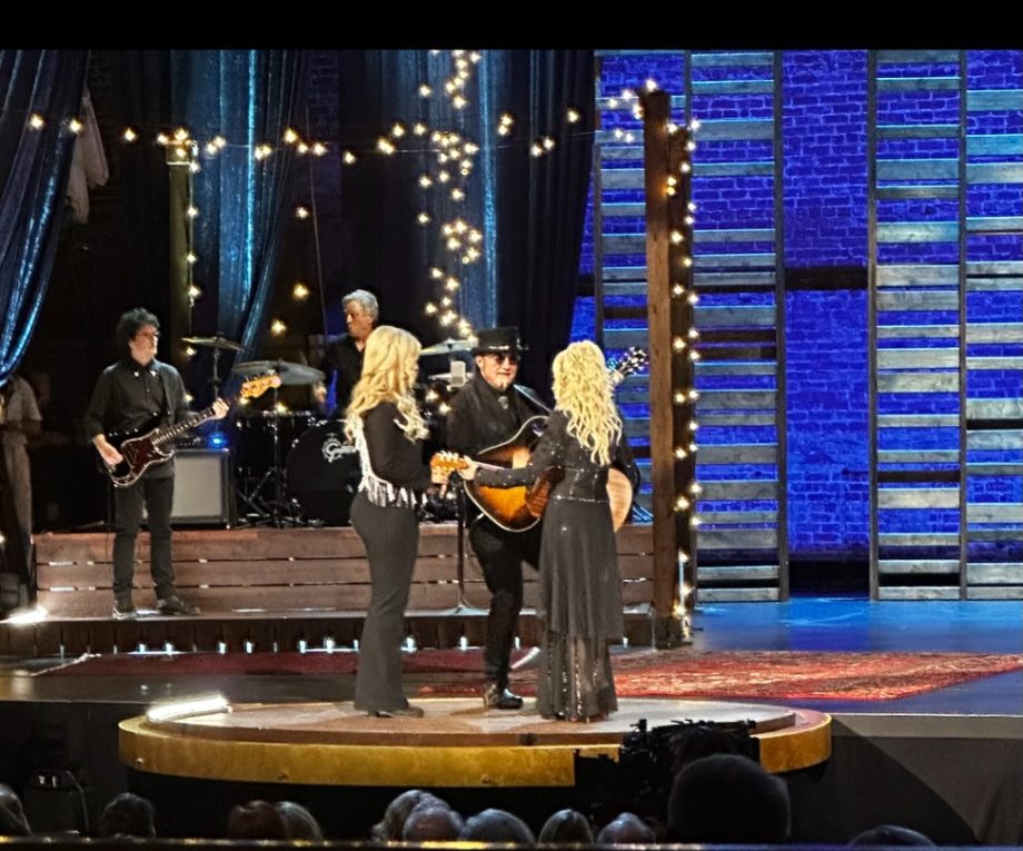Dolly Parton Private Funeral: American Singer Laid To Rest Near Husband Carl Dean 1