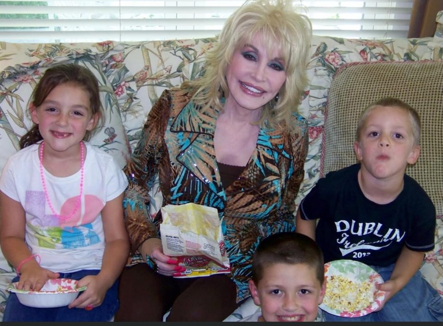 Dolly Parton Private Funeral: American Singer Laid To Rest Near Husband Carl Dean 1