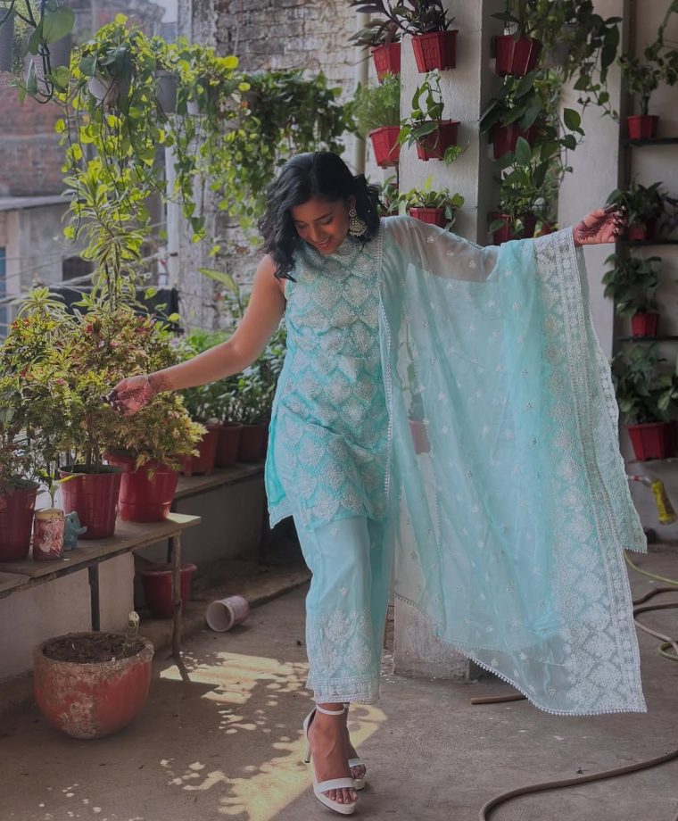 Eid 2026: Ethnic Suit Inspiration From Falaq Naaz, Jannat Zubair, Sumbul Touqeer and Gauahar Khan 1