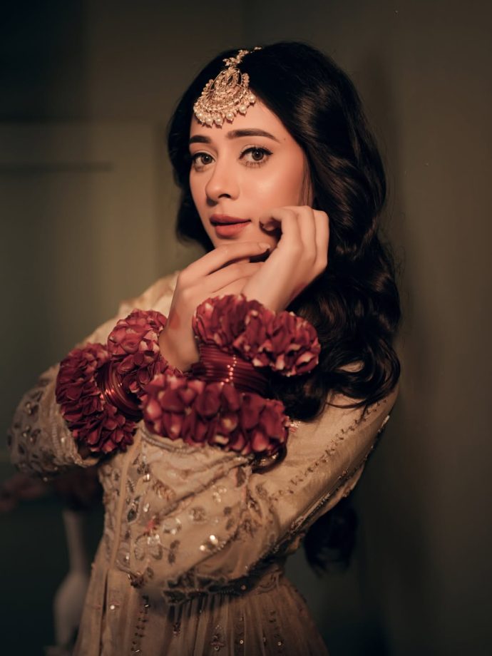 Eid 2026: Hina Khan, Reem Shaikh, Dipika Kakar and Hiba Nawab Serve Gorgeous Ethnic Suit Inspiration 1