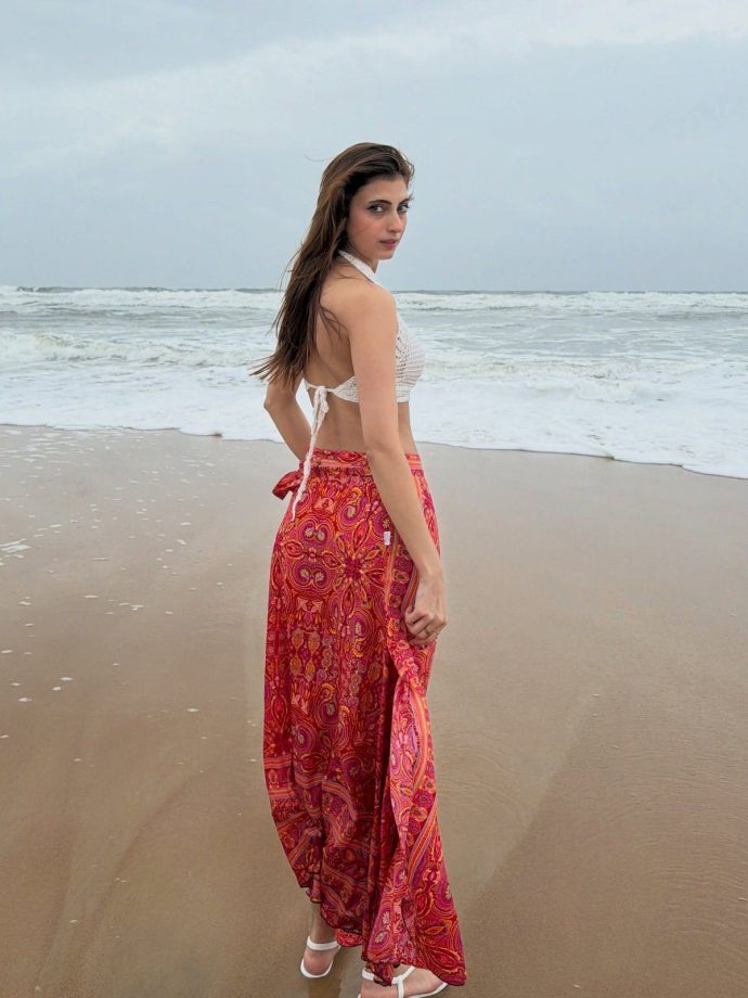 Farrhana Bhatt Beach Chic Crochet Top Boho Wrap Skirt 1