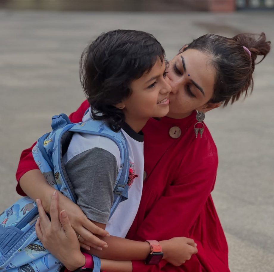Genelia Deshmukh's Cute Reaction To Riteish Deshmukh's Sweet Birthday Wish Leaves Fans Smiling 1