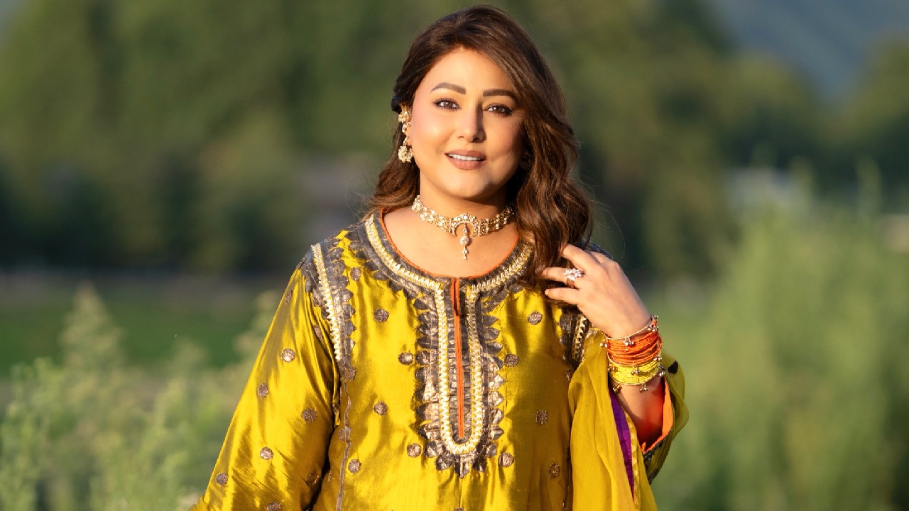 Hina Khan Teaches How To Style For Kashmiri Wedding In Beautiful Traditional Look 1