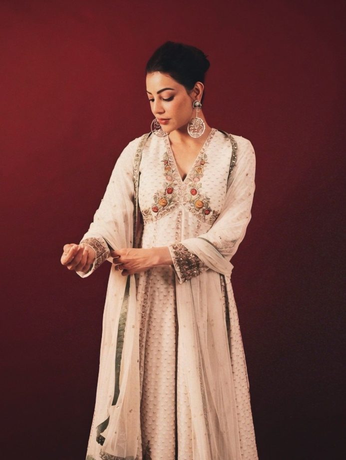 Kajal Aggarwal Radiates Timeless Grace in a White Anarkali 1