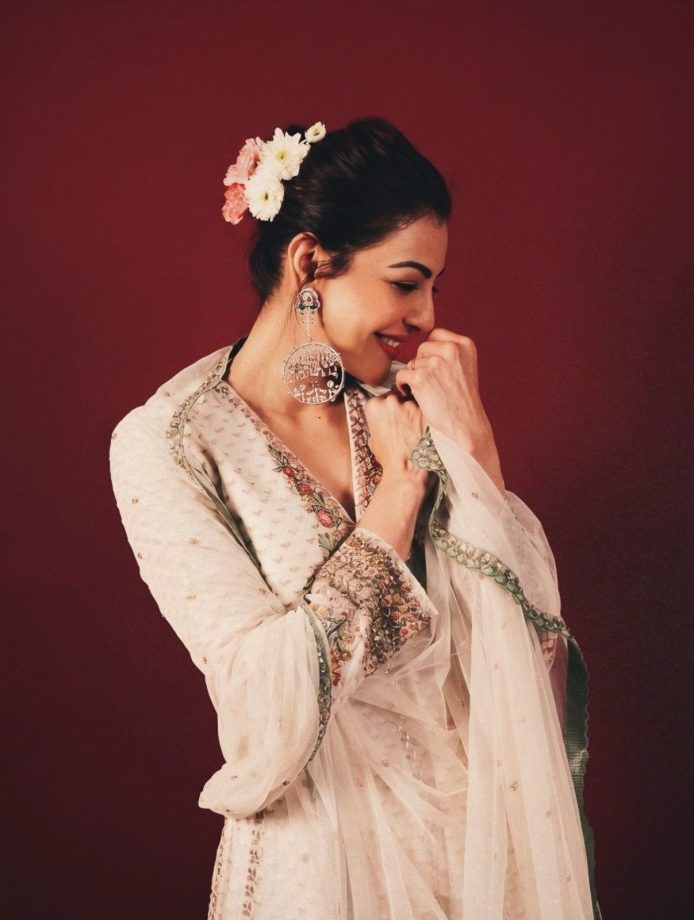 Kajal Aggarwal Radiates Timeless Grace in a White Anarkali 1