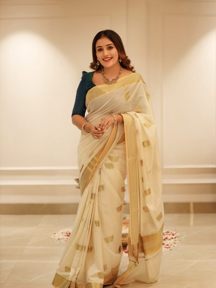 Kasavu Saree for Onam: Anumol Anukutty, Nivetha Thomas and Anna Ben Serve Festive Fashion Goals 1