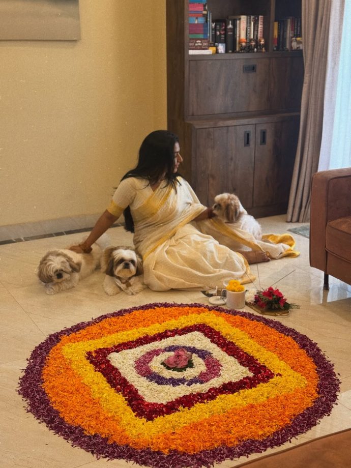 Kasavu Saree Onam Looks 2026: Raashii Khanna, Rajisha Vijayan and Anarkali Nazar 1