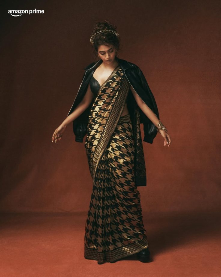 Keerthy Suresh, Malavika Mohanan, Raashii Khanna Slay Black Silk Saree Looks 1