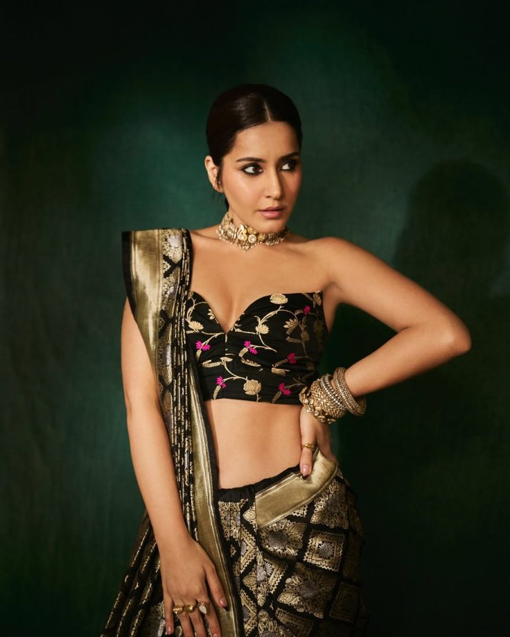 Keerthy Suresh, Malavika Mohanan, Raashii Khanna Slay Black Silk Saree Looks 1