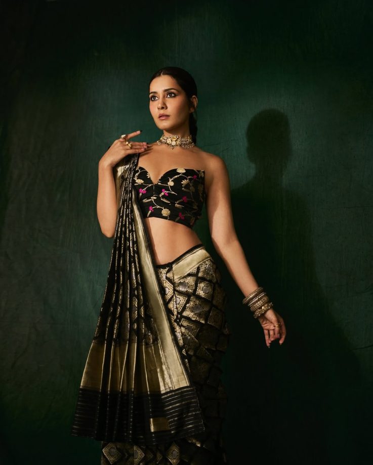Keerthy Suresh, Malavika Mohanan, Raashii Khanna Slay Black Silk Saree Looks 1