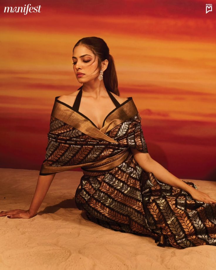 Keerthy Suresh, Malavika Mohanan, Raashii Khanna Slay Black Silk Saree Looks 1
