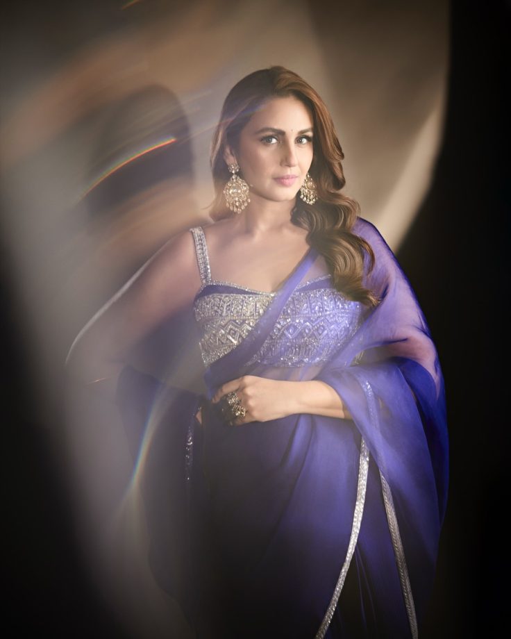 Khushi Kapoor, Ananya Panday, Huma Qureshi Prove Dark Blue Sarees Perfect Independence Day Looks 1