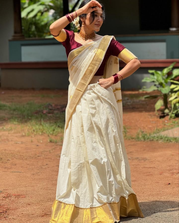 Mollywood Actress Anarkali Nazar Kasavu Lehenga Half Saree Look for Onam 2026 1