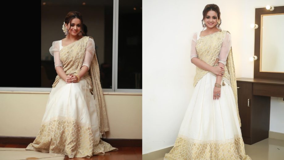 Mollywood Actresses' Kasavu Half Saree Looks Bring Timeless Onam Fashion Inspiration 1