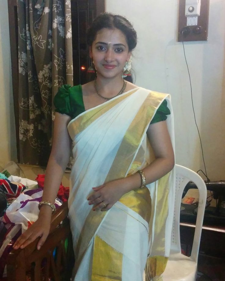 Onam 2026: Best Kasavu Saree Looks From Bhavana, Shruthi Rajanikanth and More 1