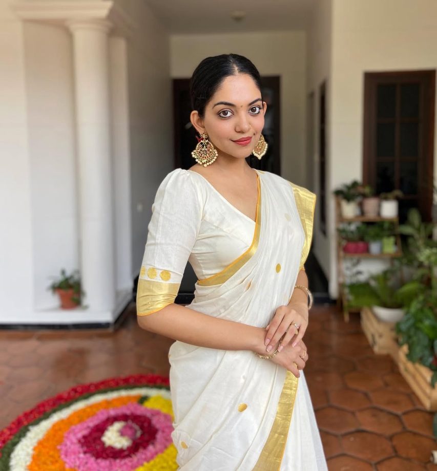 Onam 2026: Best Kasavu Saree Looks From Bhavana, Shruthi Rajanikanth and More 1