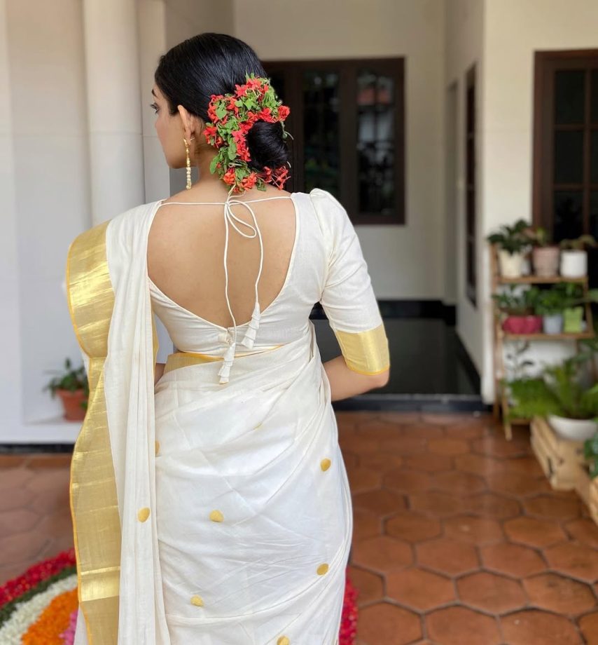 Onam 2026: Best Kasavu Saree Looks From Bhavana, Shruthi Rajanikanth and More 1
