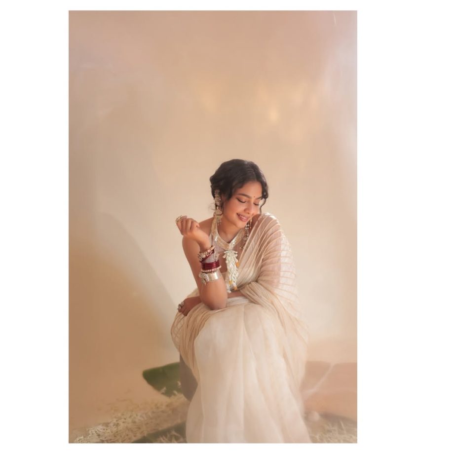 Raashii Khanna, Nivetha Thomas, Aishwarya Lekshmi Serve White Saree for Onam Fashion Inspiration 1