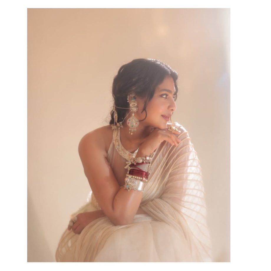 Raashii Khanna, Nivetha Thomas, Aishwarya Lekshmi Serve White Saree for Onam Fashion Inspiration 1