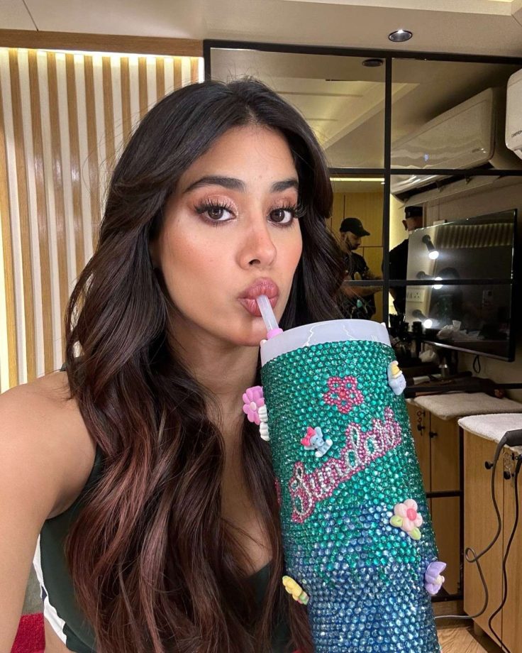 Raksha Bandhan 2026 Gift Ideas From Janhvi Kapoor: Statement Earrings To Gorgeous Floral Sarees For Your Sister 1