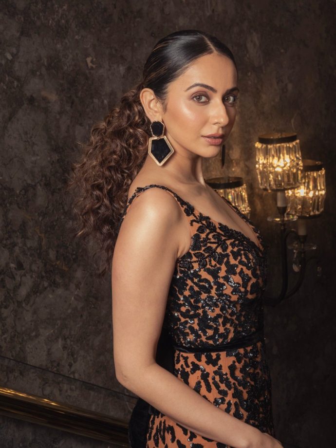 Rakul Preet Serves High-Slit Heat 1