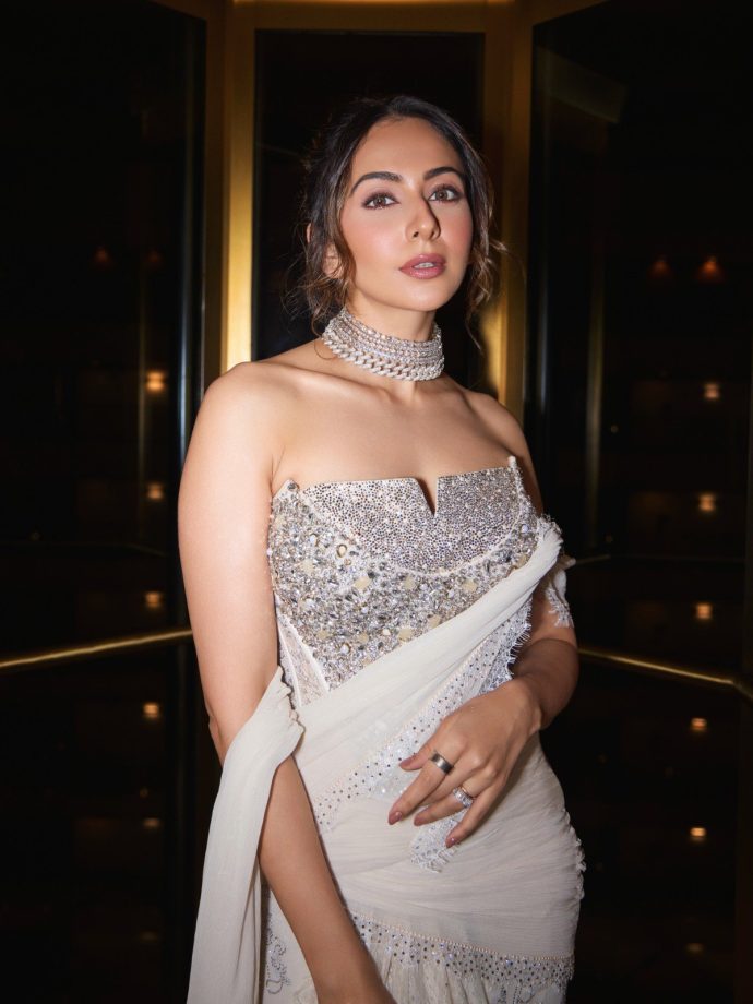 Rakul Preet Singh Shines in a Stunning White Embellished Saree 1
