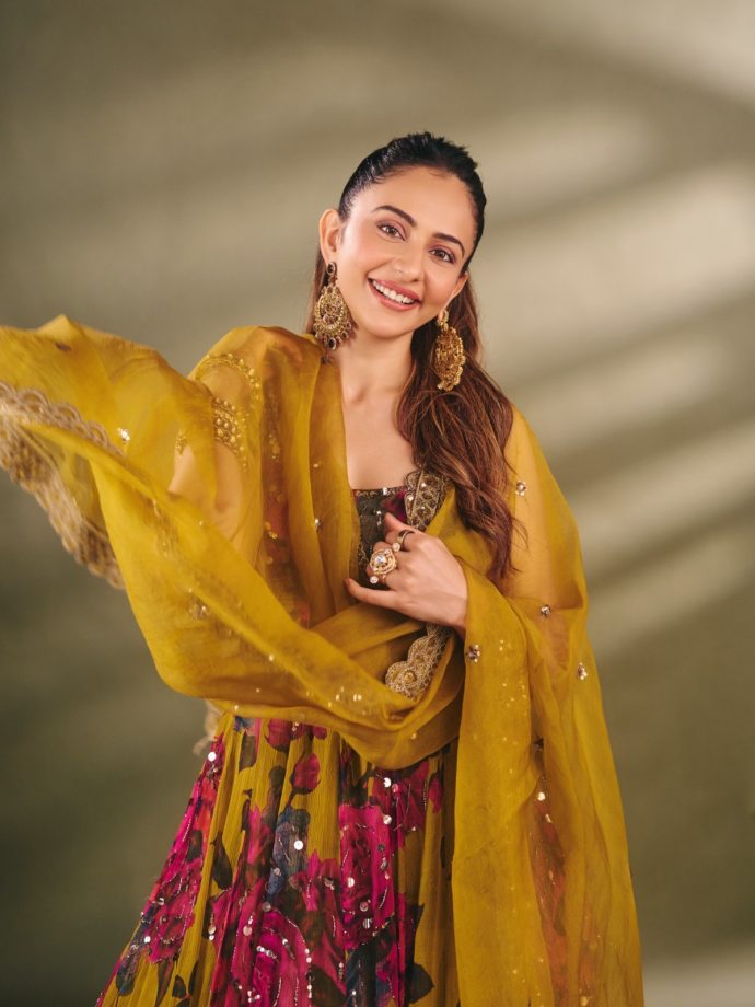 Rakul Preet’s Mustard Suit Is a Stunning Festive Fashion Pick 1
