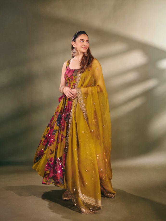 Rakul Preet’s Mustard Suit Is a Stunning Festive Fashion Pick 1