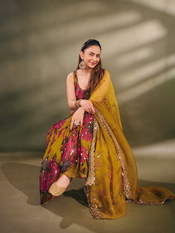 Rakul Preet’s Mustard Suit Is a Stunning Festive Fashion Pick 1