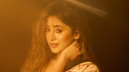 Shivangi Joshi’s Saree Look Brings Effortless Elegance With a Satrangi Twist