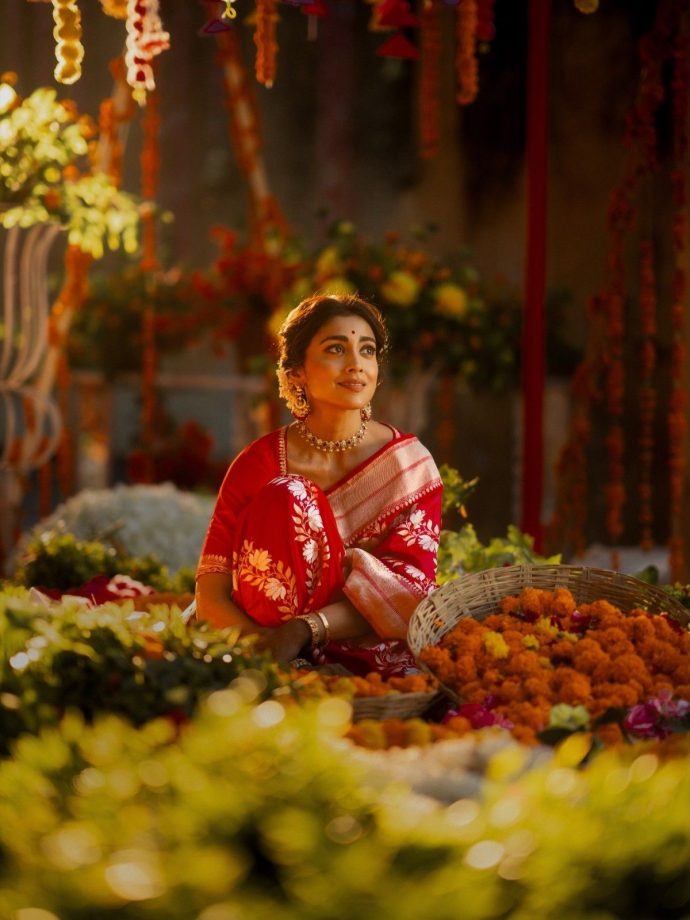 Shriya Saran Shines Handwoven Floral Silk Saree 1