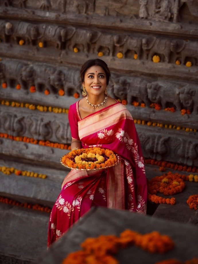 Shriya Saran Shines Handwoven Floral Silk Saree 1