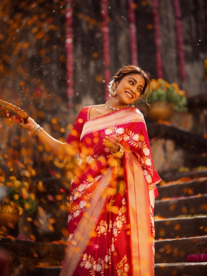 Shriya Saran Shines Handwoven Floral Silk Saree 1