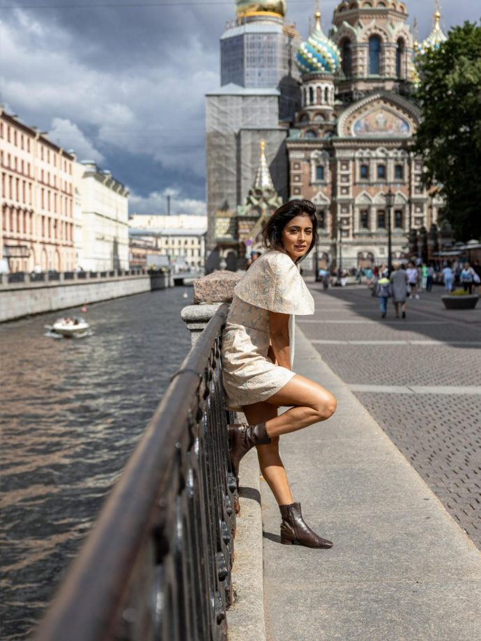 Shriya Saran’s Russian Summer Style Brings Easy Vacation Fashion 1