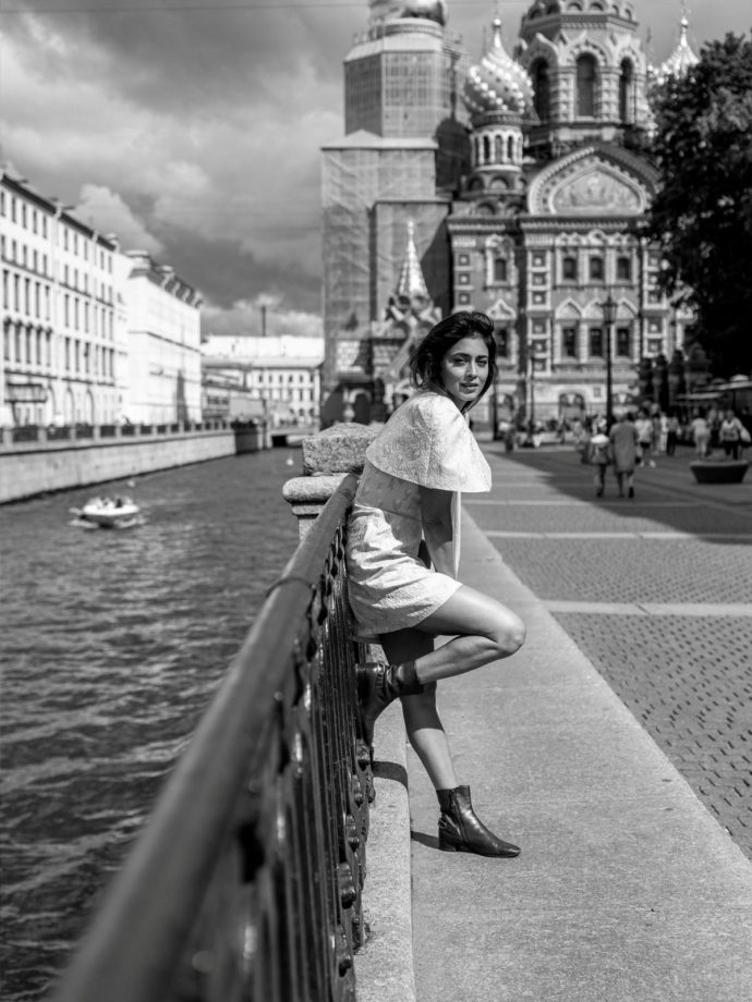 Shriya Saran’s Russian Summer Style Brings Easy Vacation Fashion 1