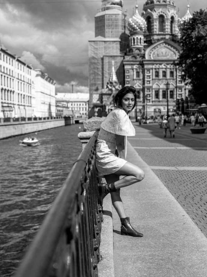 Shriya Saran’s Russian Summer Style Brings Easy Vacation Fashion 1