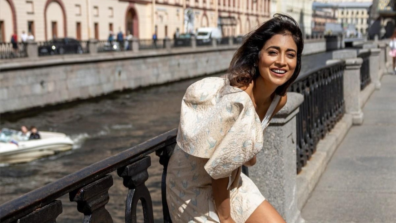 Shriya Saran’s Russian Summer Style Brings Easy Vacation Fashion 1