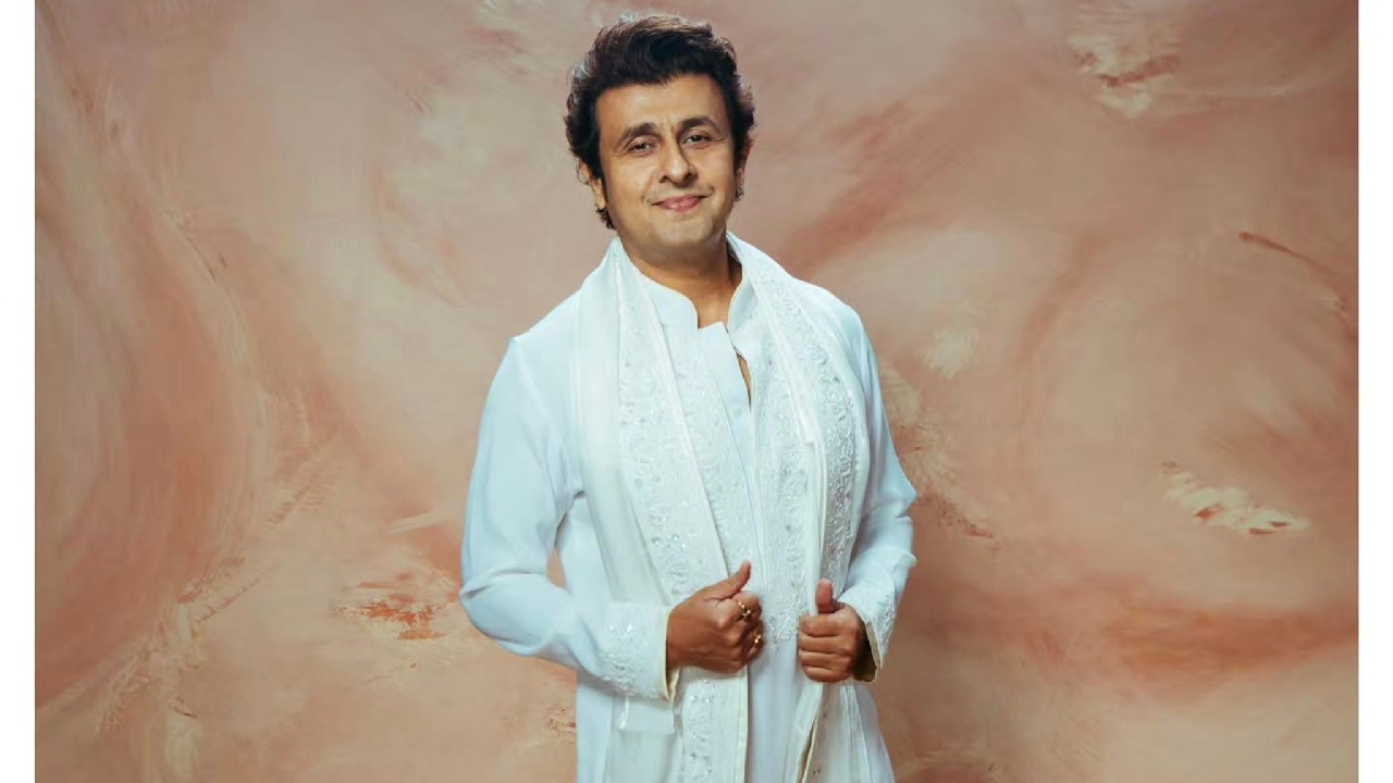 Sonu Nigam Sings Mohammed Rafi’s ‘Suhani Raat Dhal Chuki’ During Surgery, Video Wins Hearts 1