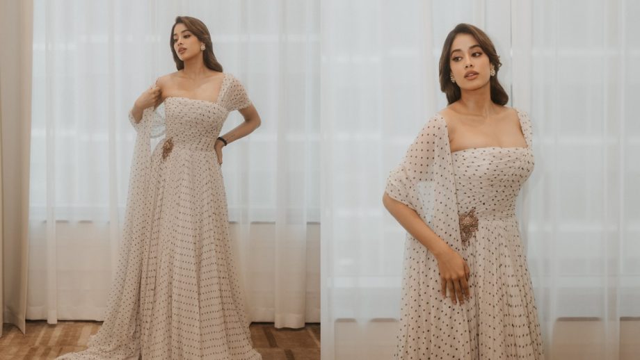 Taapsee Pannu, Janhvi Kapoor, Priyanka Chopra Own All-White Glam 1