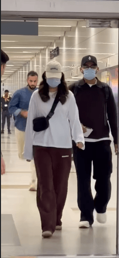 Virat Kohli And Anushka Sharma Return To India; Their Airport Appearance Grabs Attention 1