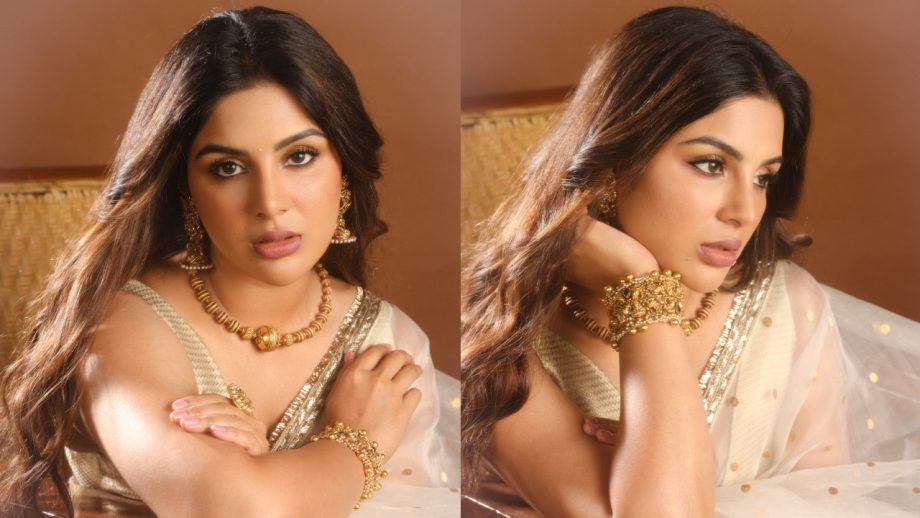 White Saree for Onam: Parvathy Thiruvothu, Samyuktha Menon, Krithi Shetty’s Festive Style 1