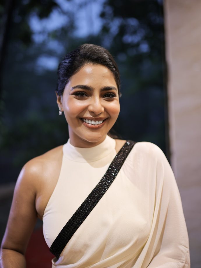 Aiswarya Lakshmi Stuns In White Saree With Chic Ethnic Look 1