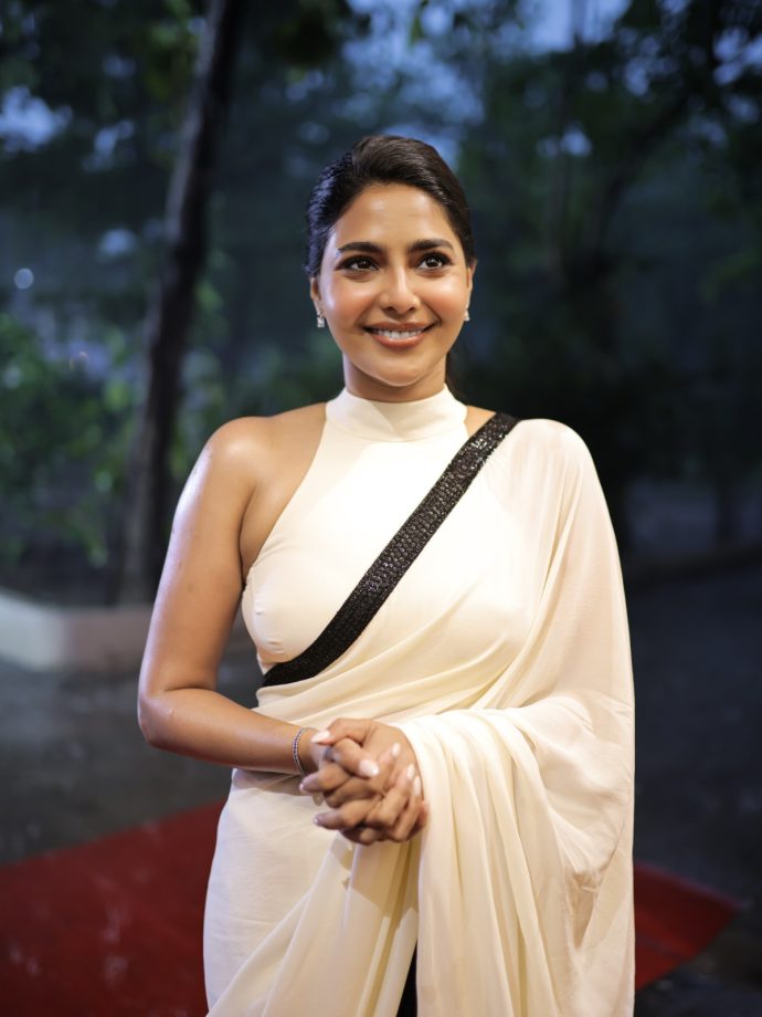 Aiswarya Lakshmi Stuns In White Saree With Chic Ethnic Look 1